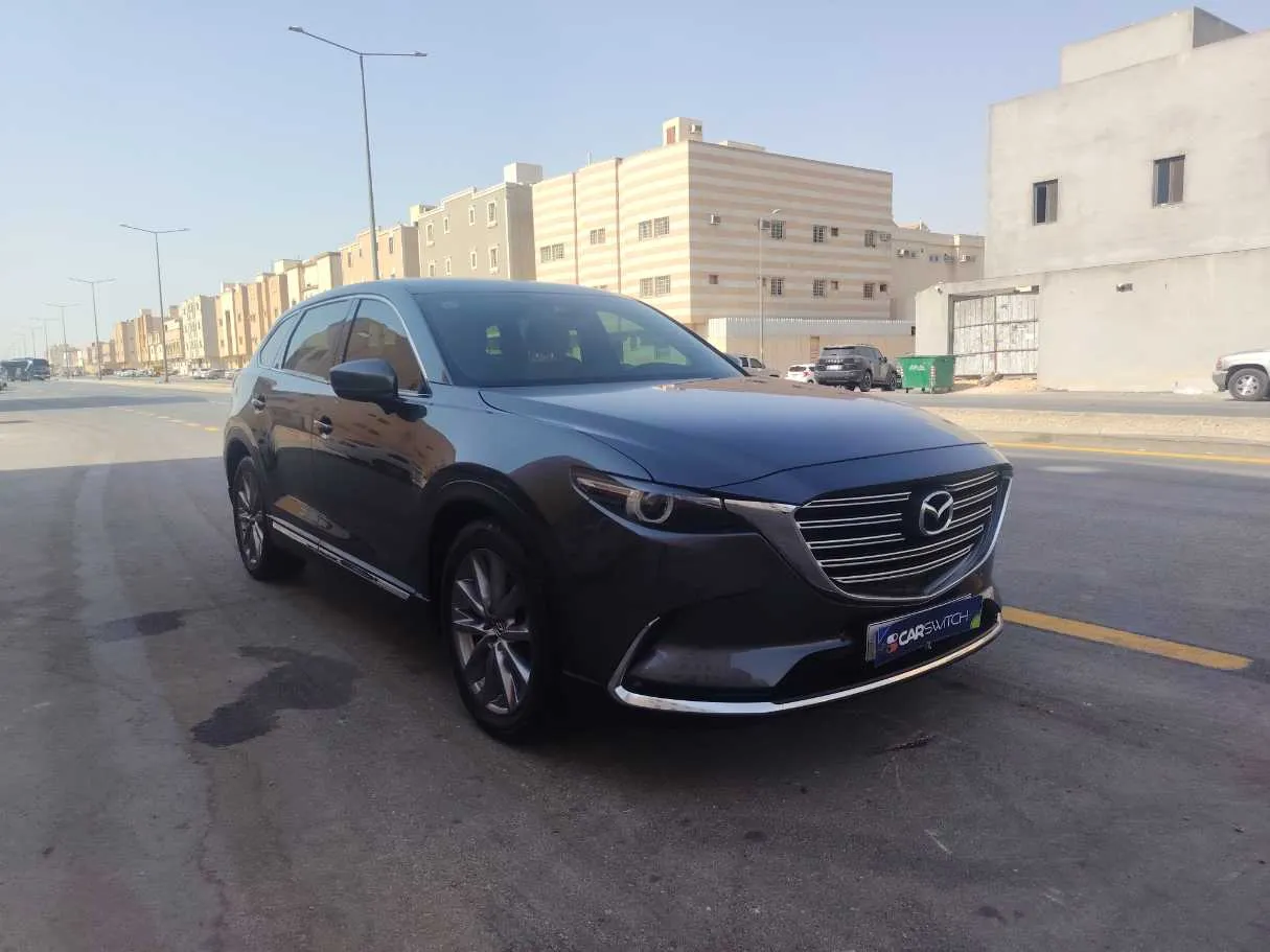 Car image 3