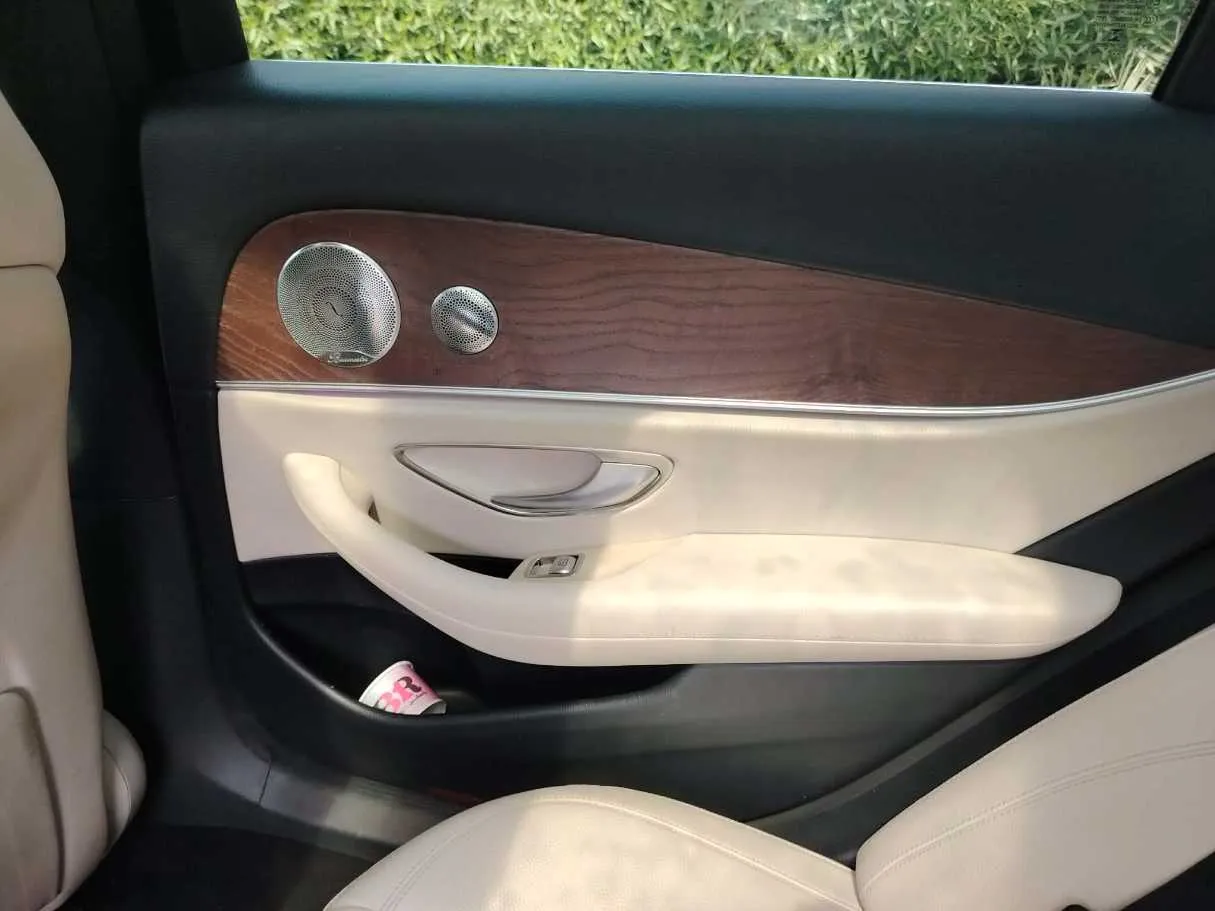 Car image 35