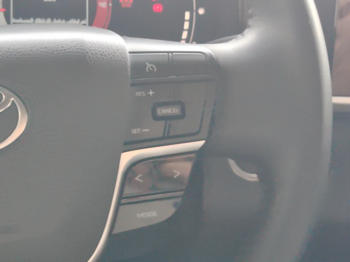 Car image 28