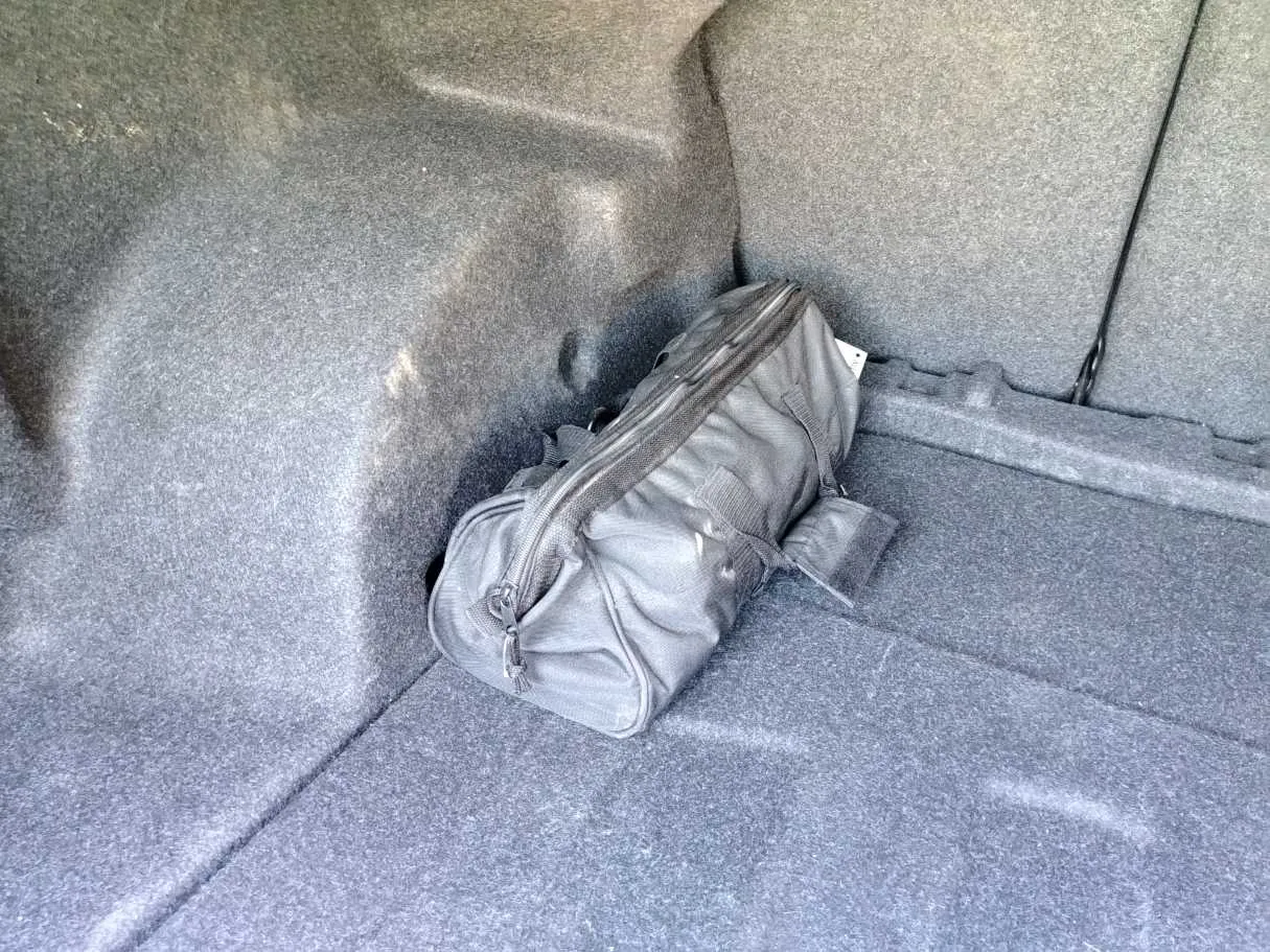 Car image 30