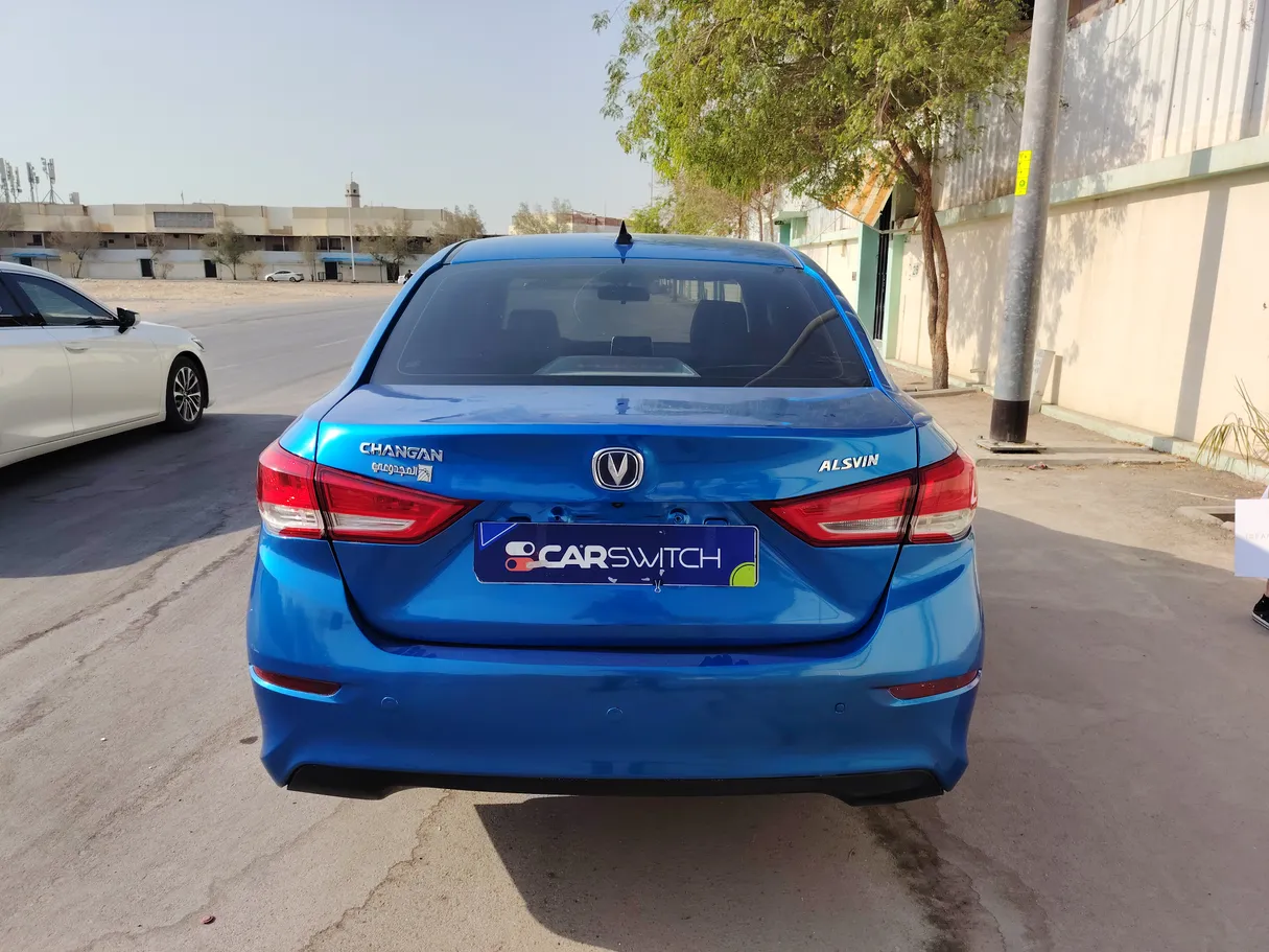 Car image 6
