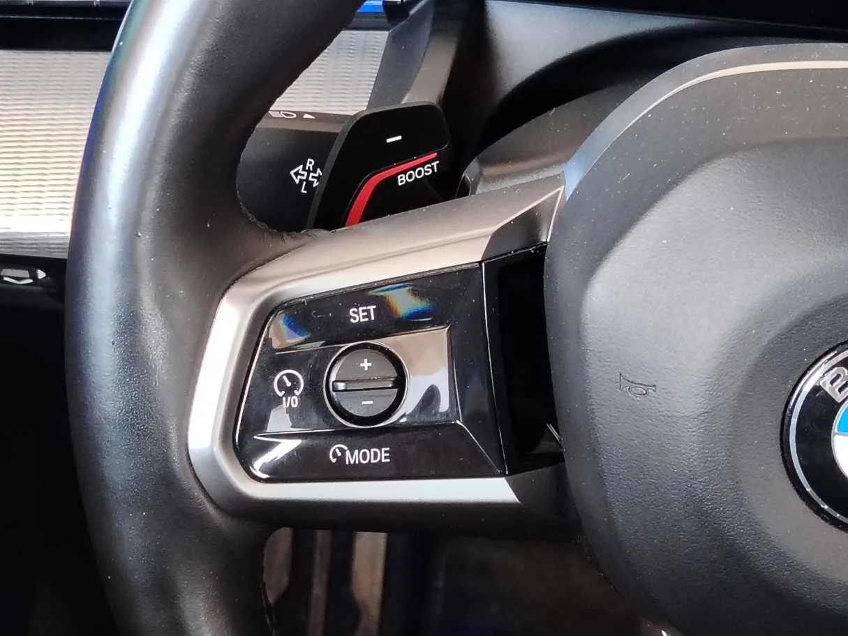 Car image 36