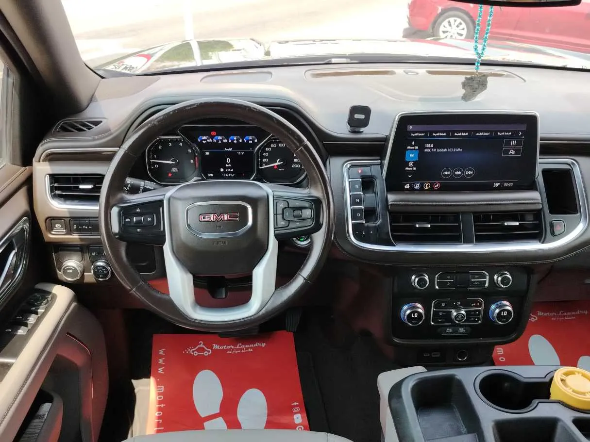 Car image 23