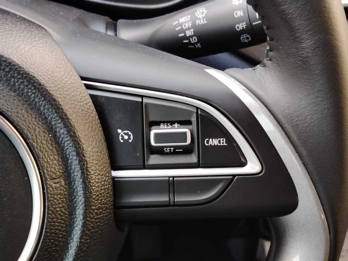 Car image 32