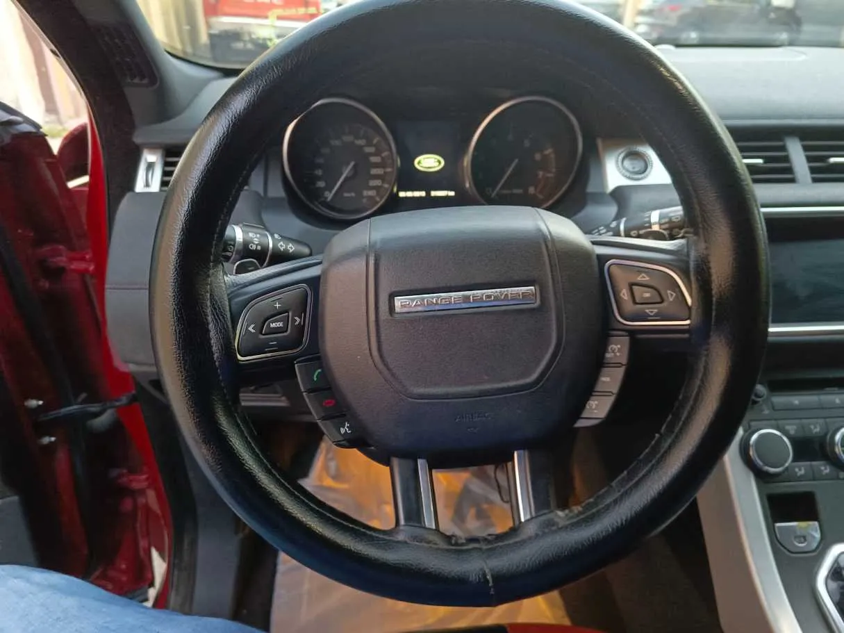 Car image 24