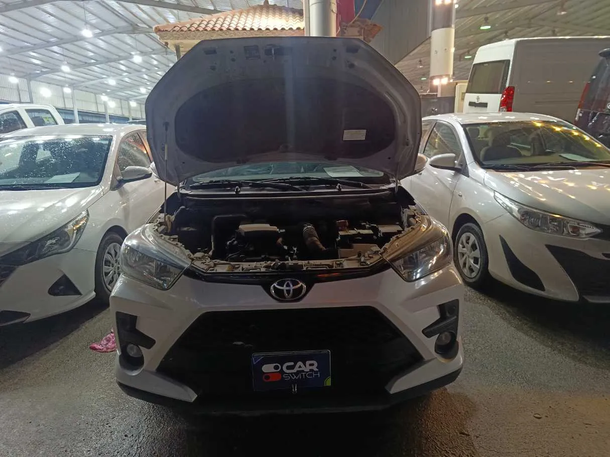 Car image 24