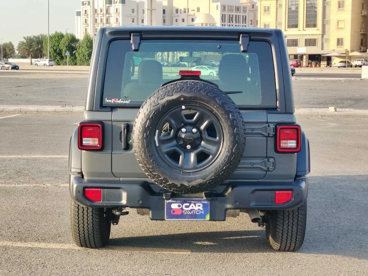 Car image 6
