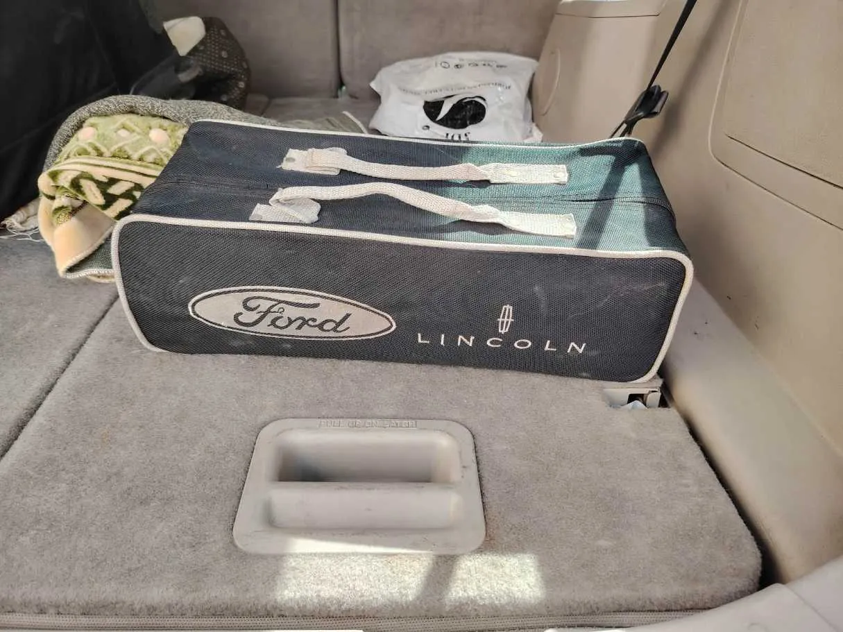 Car image 37