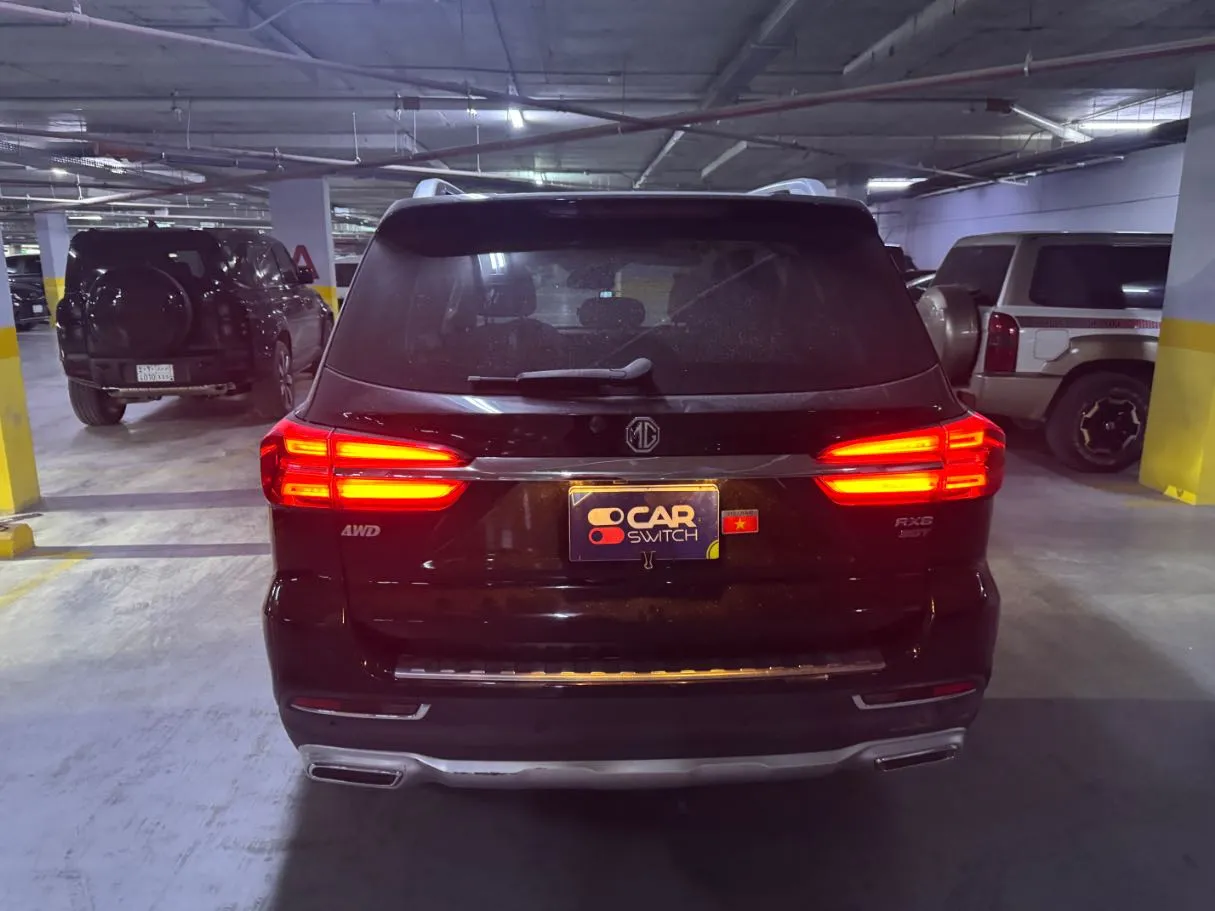 Car image 6