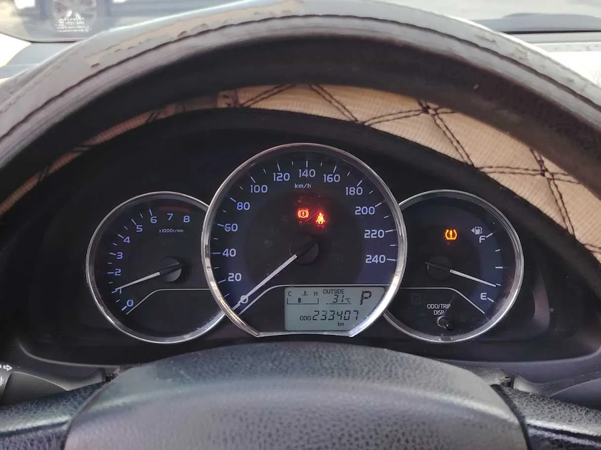 Car image 23