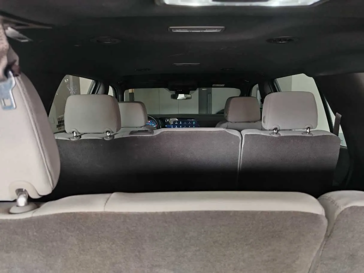 Car image 31