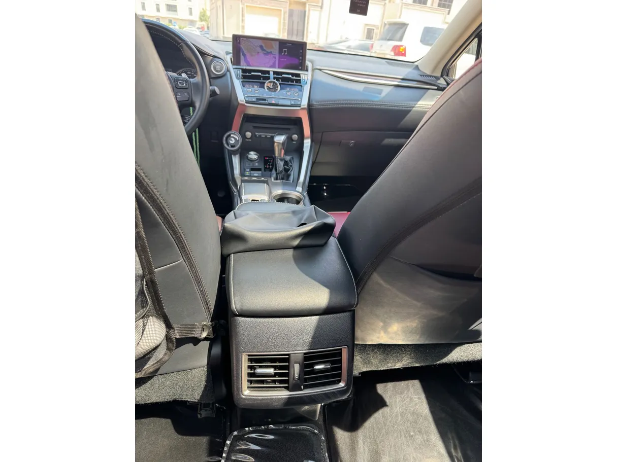 Car image 21
