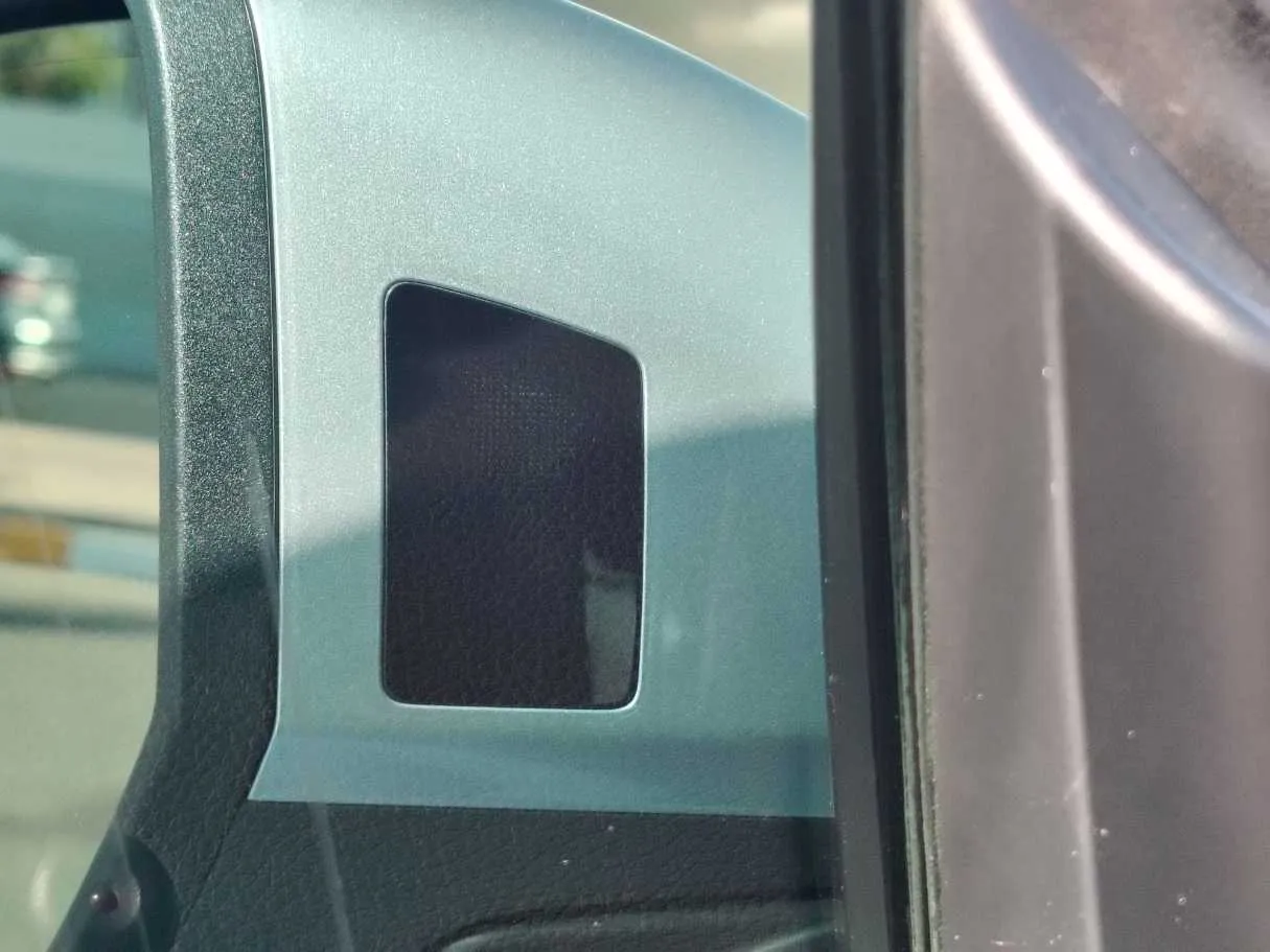 Car image 36