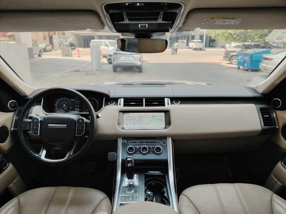 Car image 20