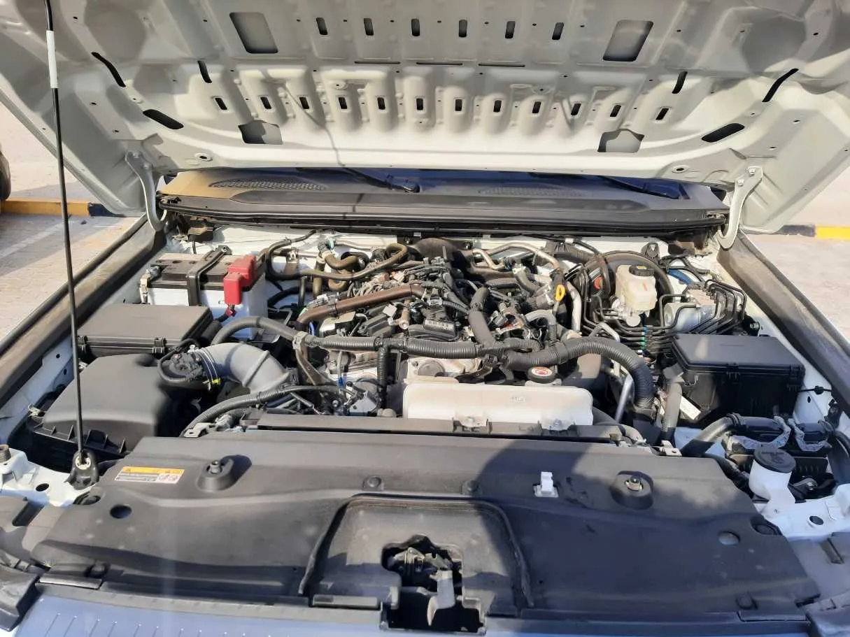 Car image 20