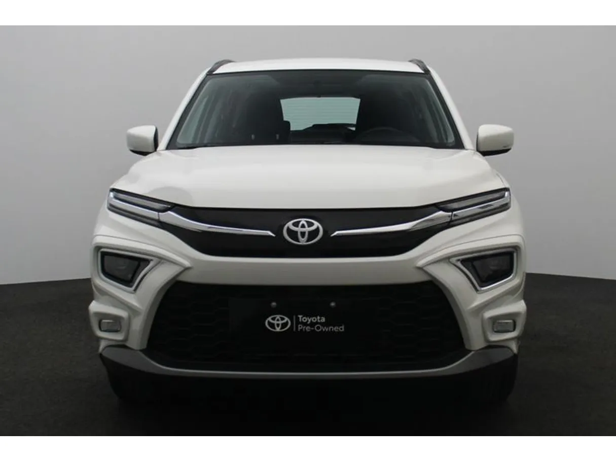 Car image 11