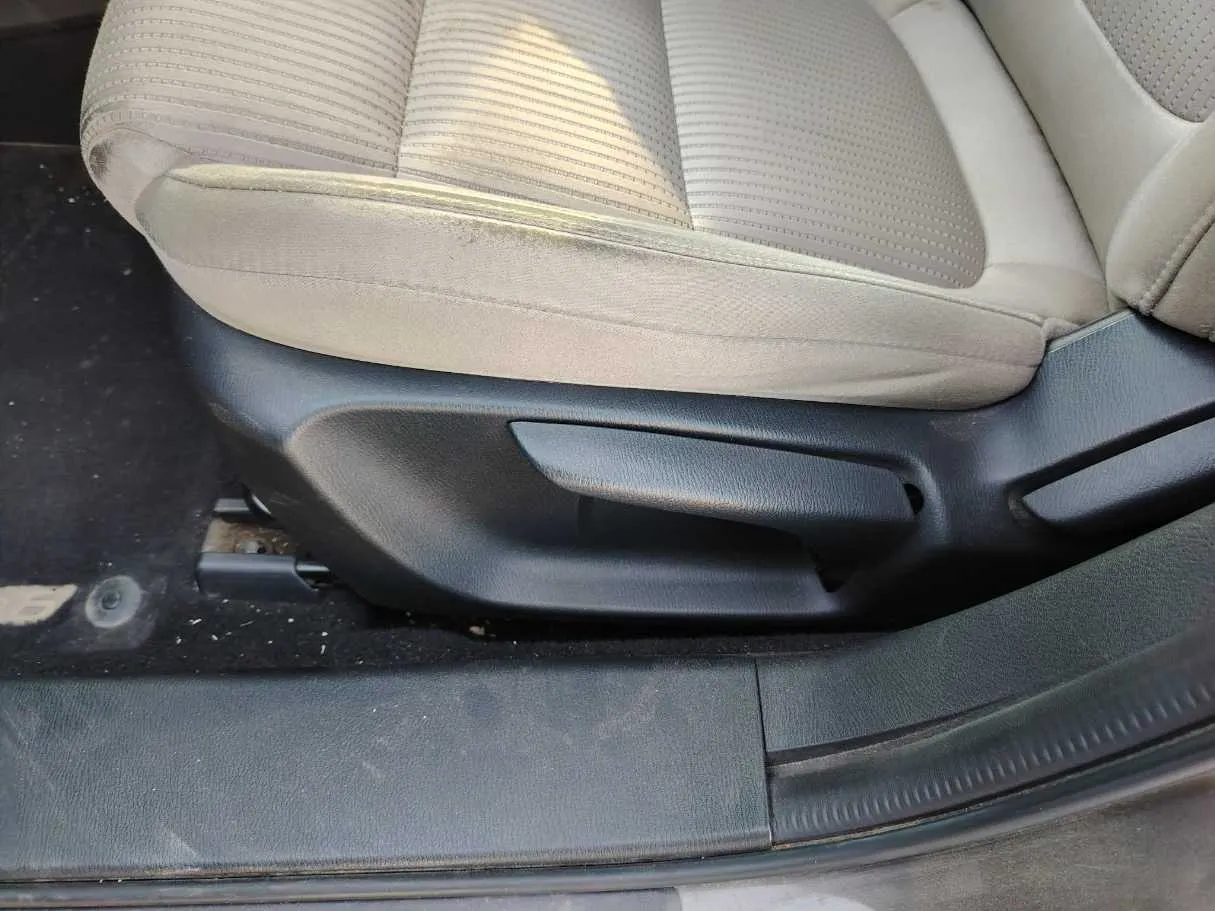 Car image 39