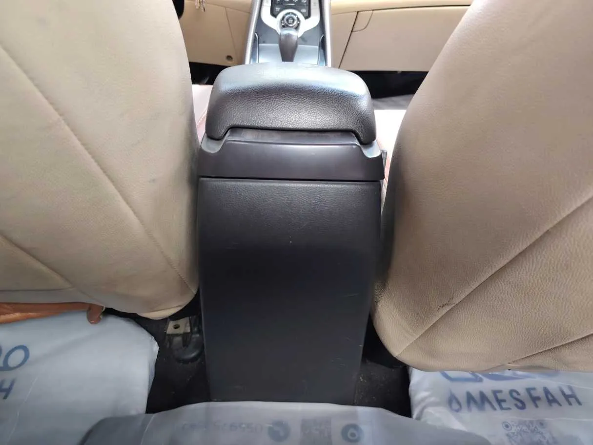Car image 25