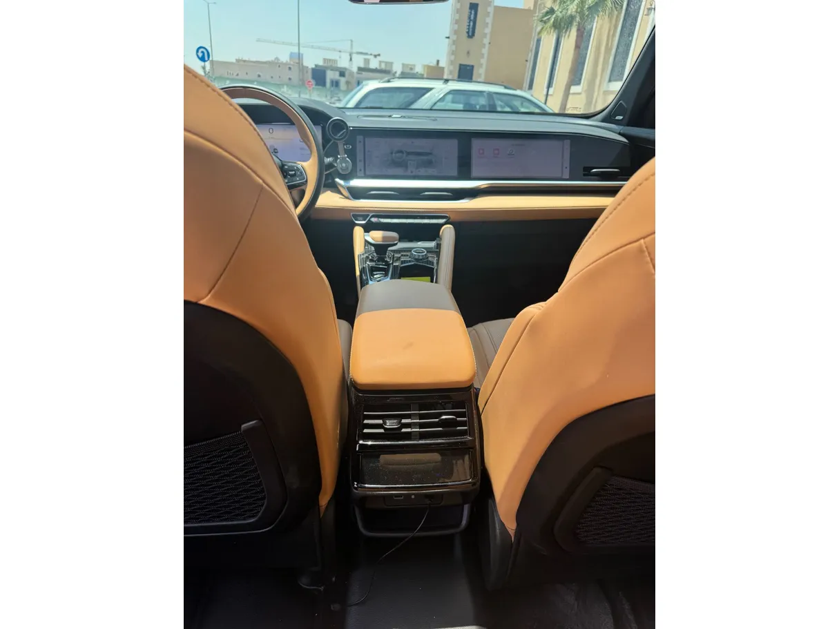 Car image 21
