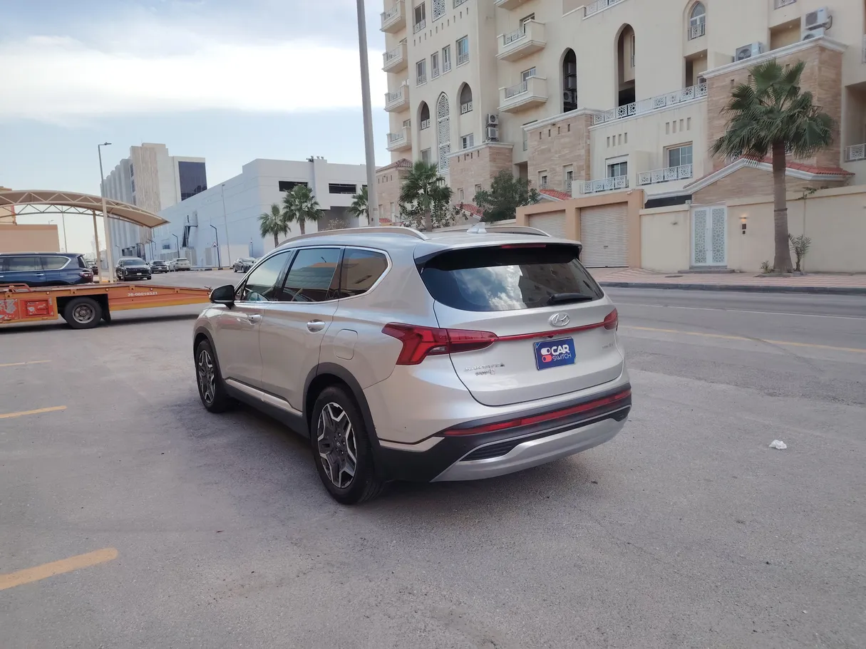 Car image 7