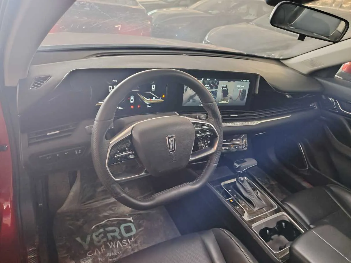 Car image 16