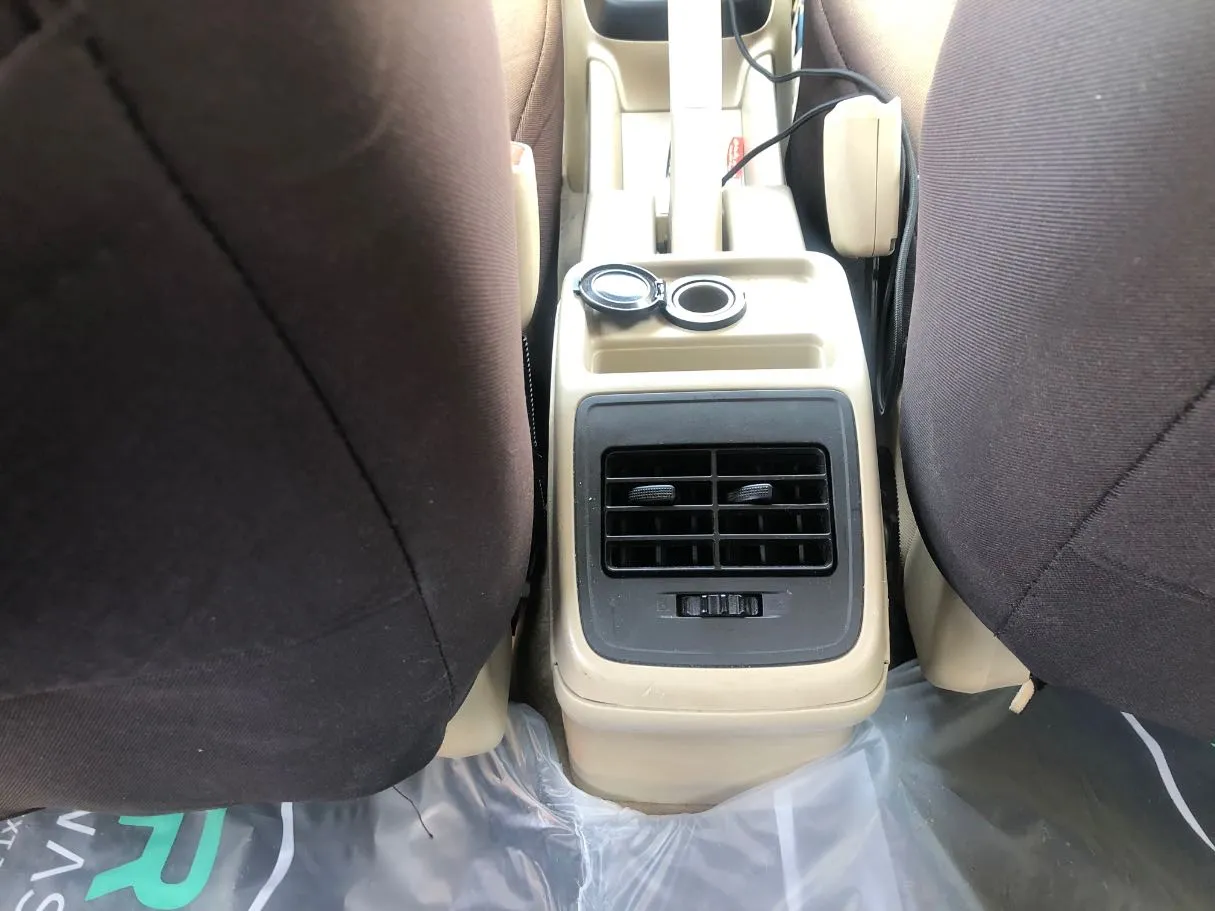 Car image 21