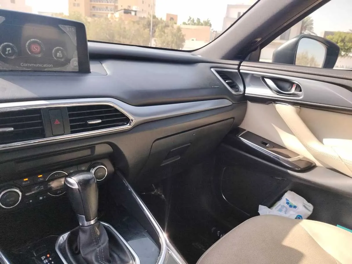 Car image 23