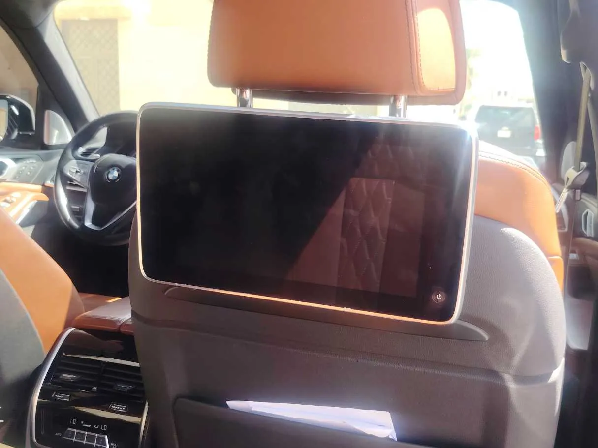 Car image 29
