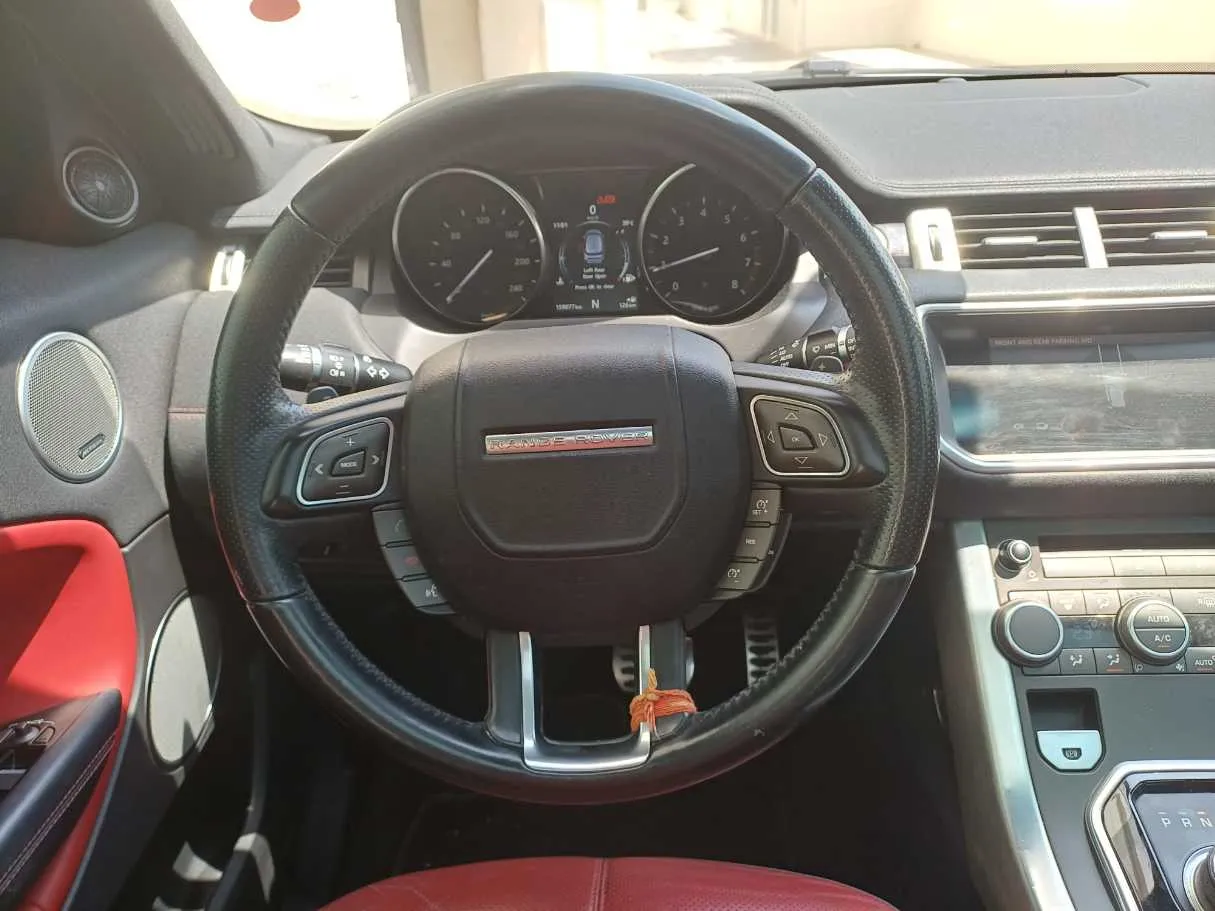 Car image 17