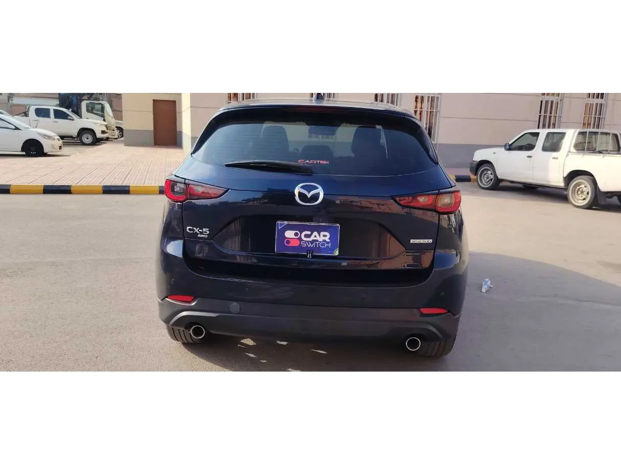 Car image 6