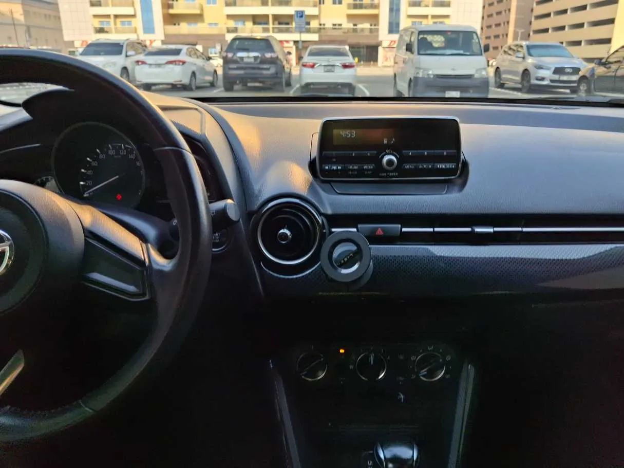 Car image 16