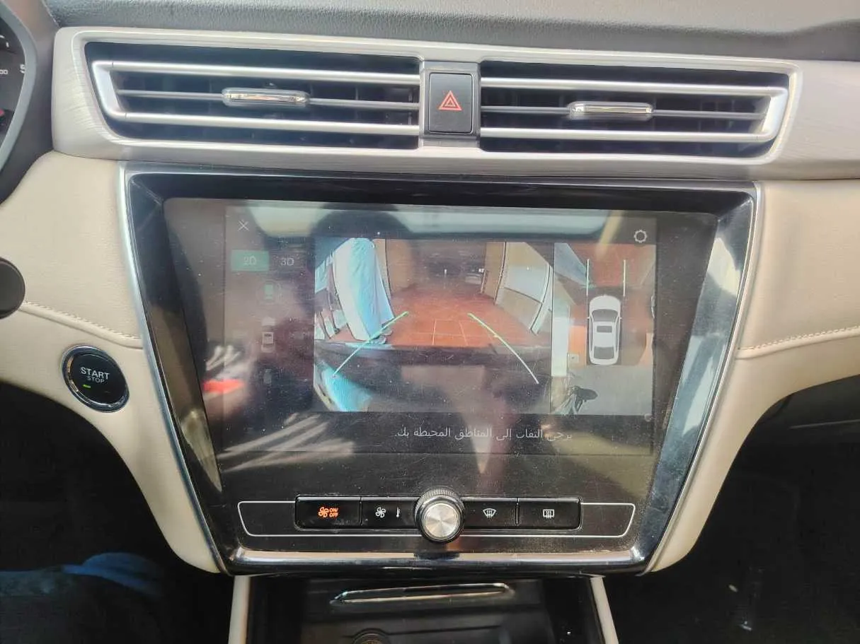 Car image 27