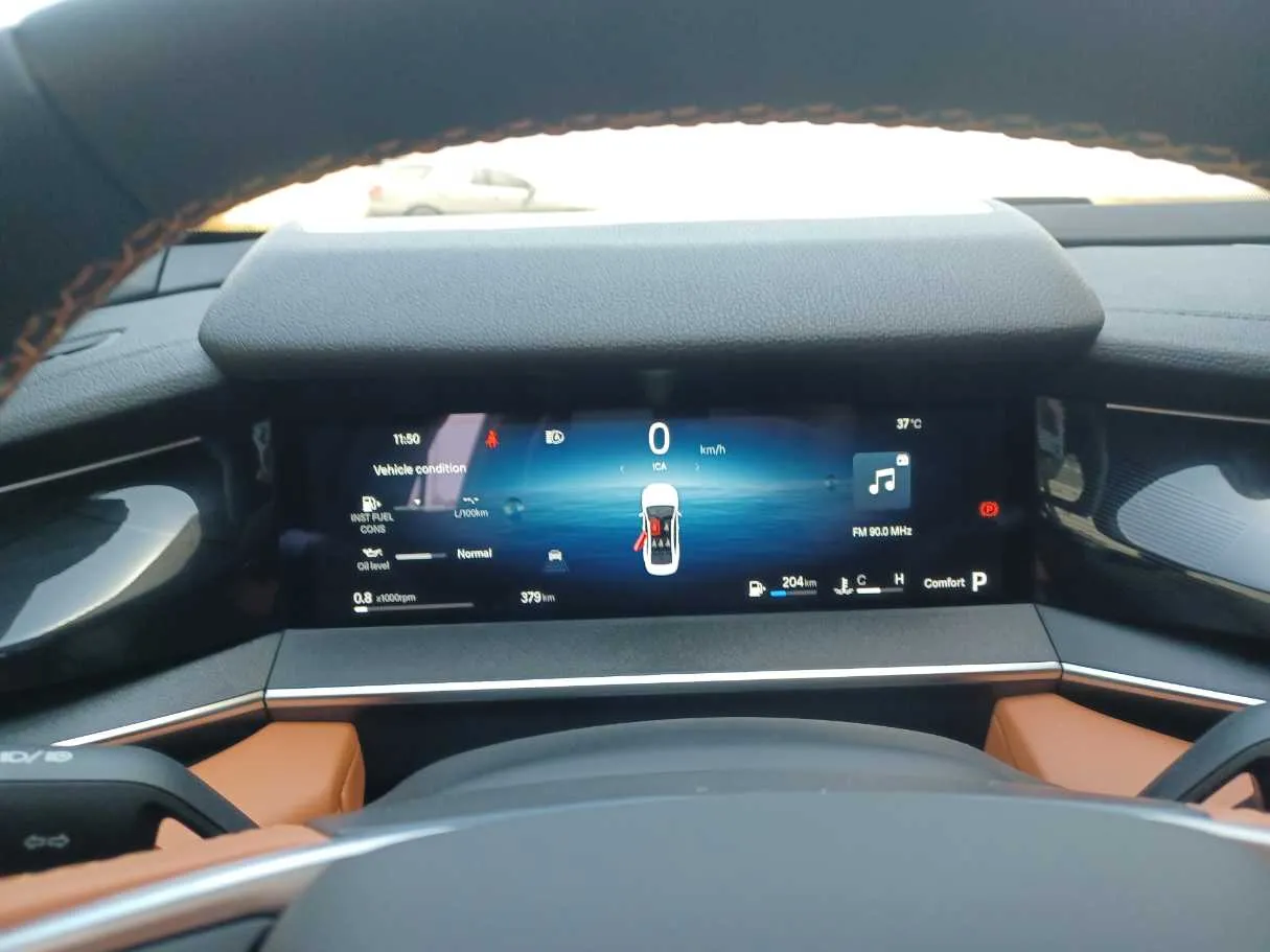 Car image 16