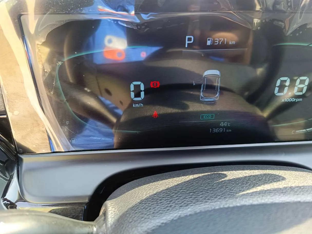 Car image 27