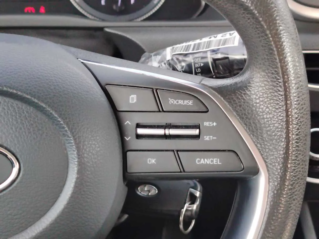 Car image 27