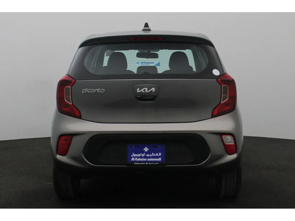 Car image 12