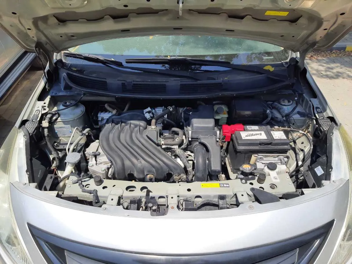 Car image 19