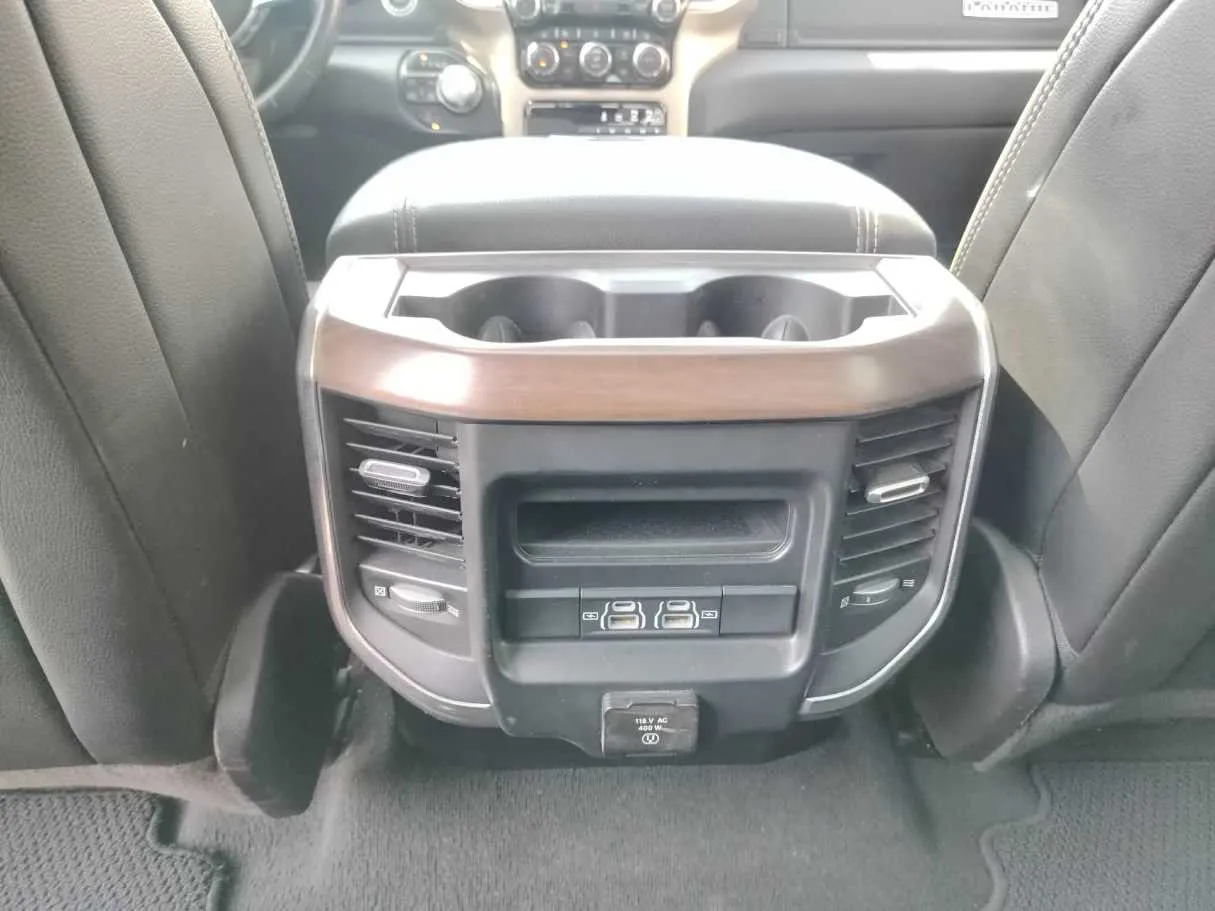 Car image 43