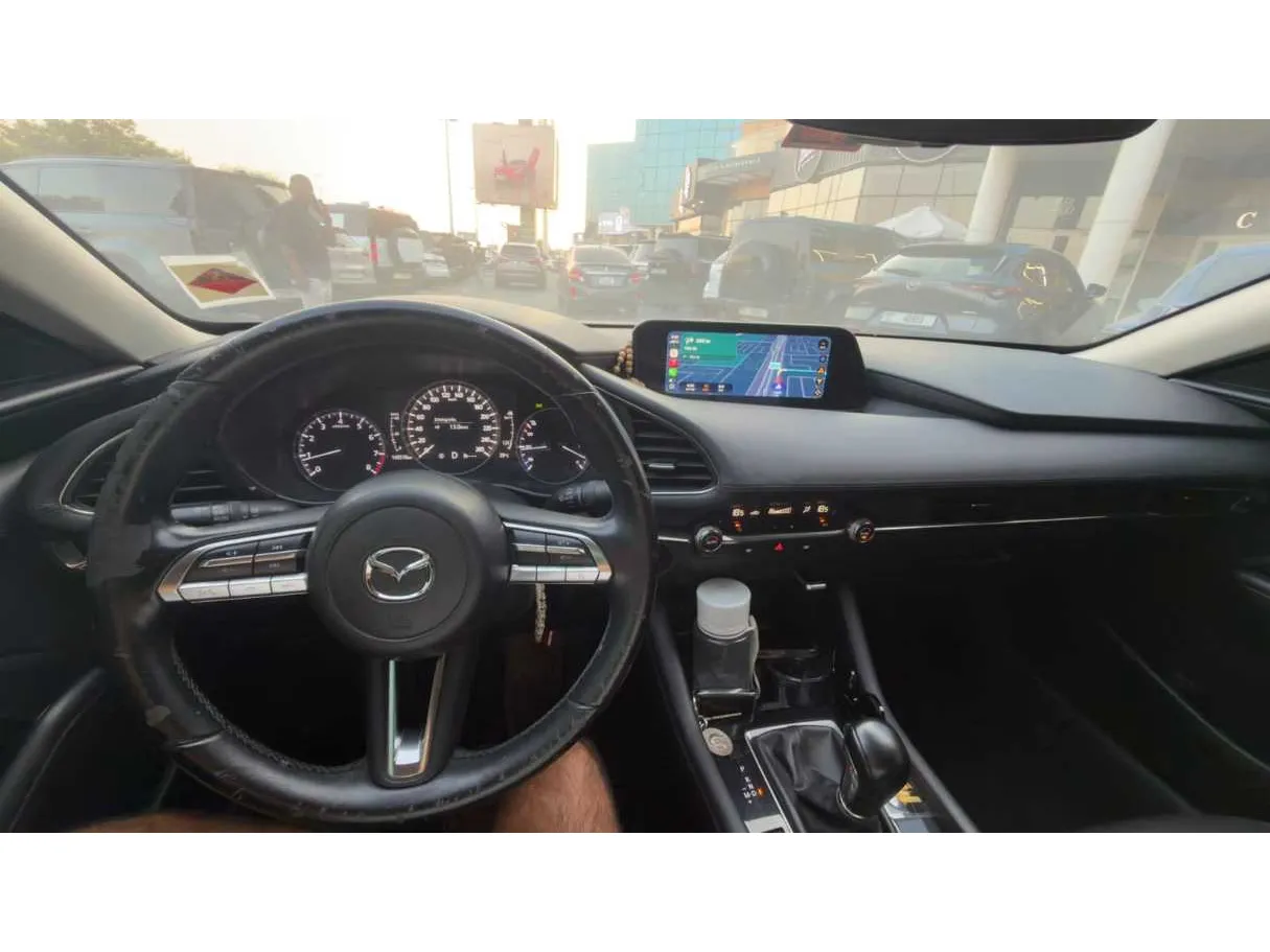 Car image 10