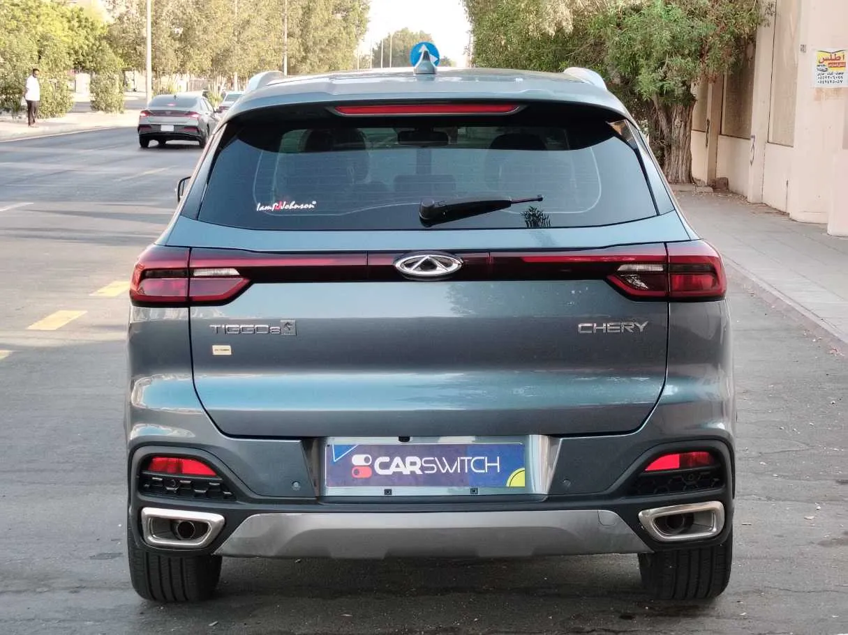 Car image 6