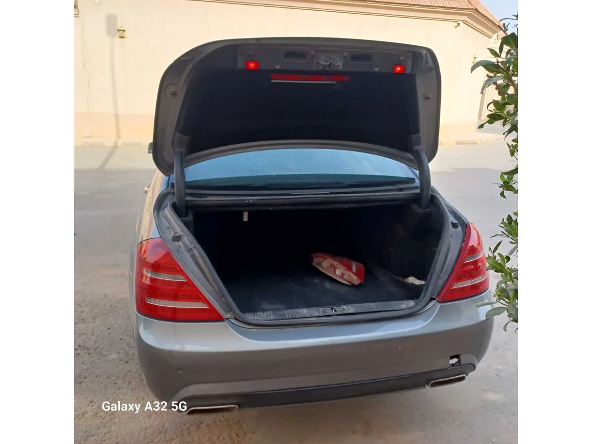 Car image 27