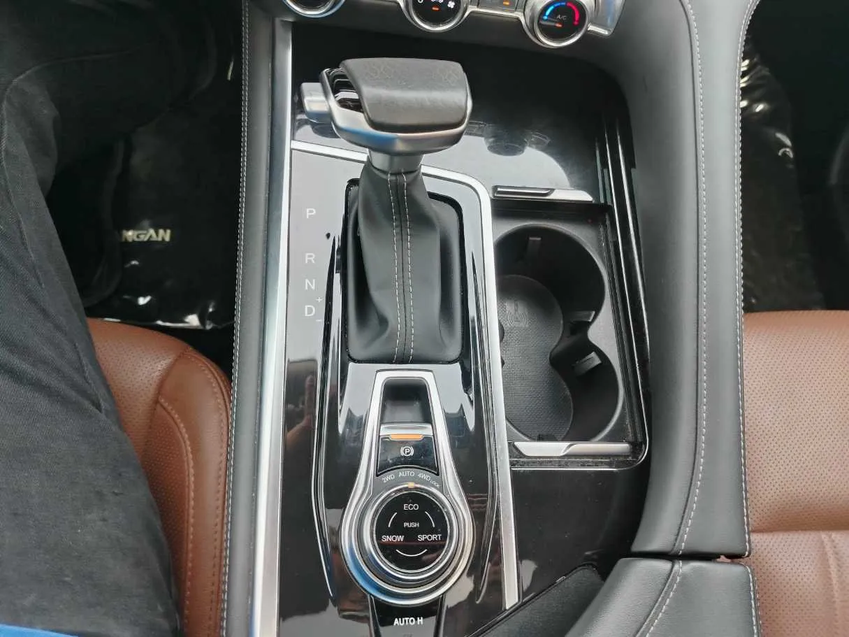 Car image 21