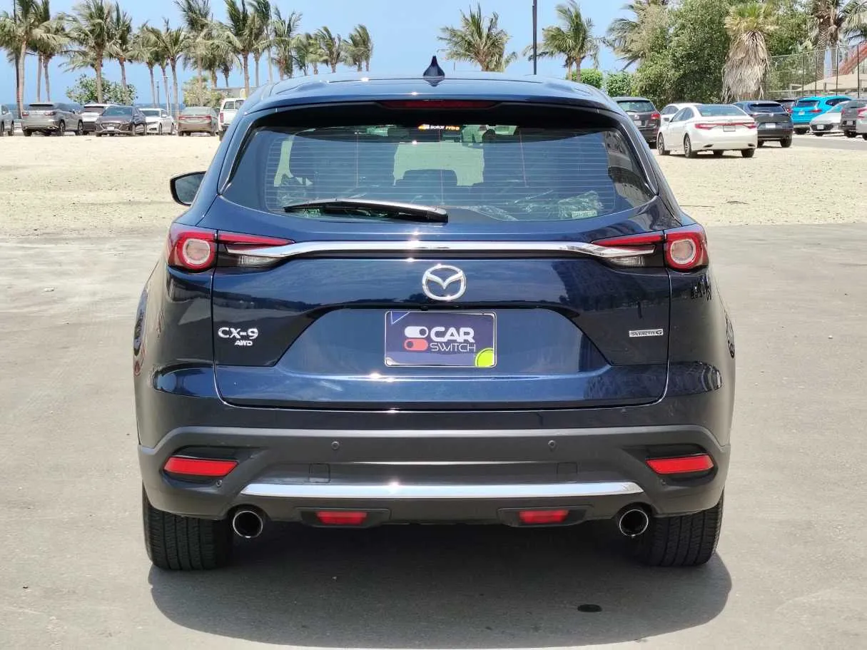 Car image 6