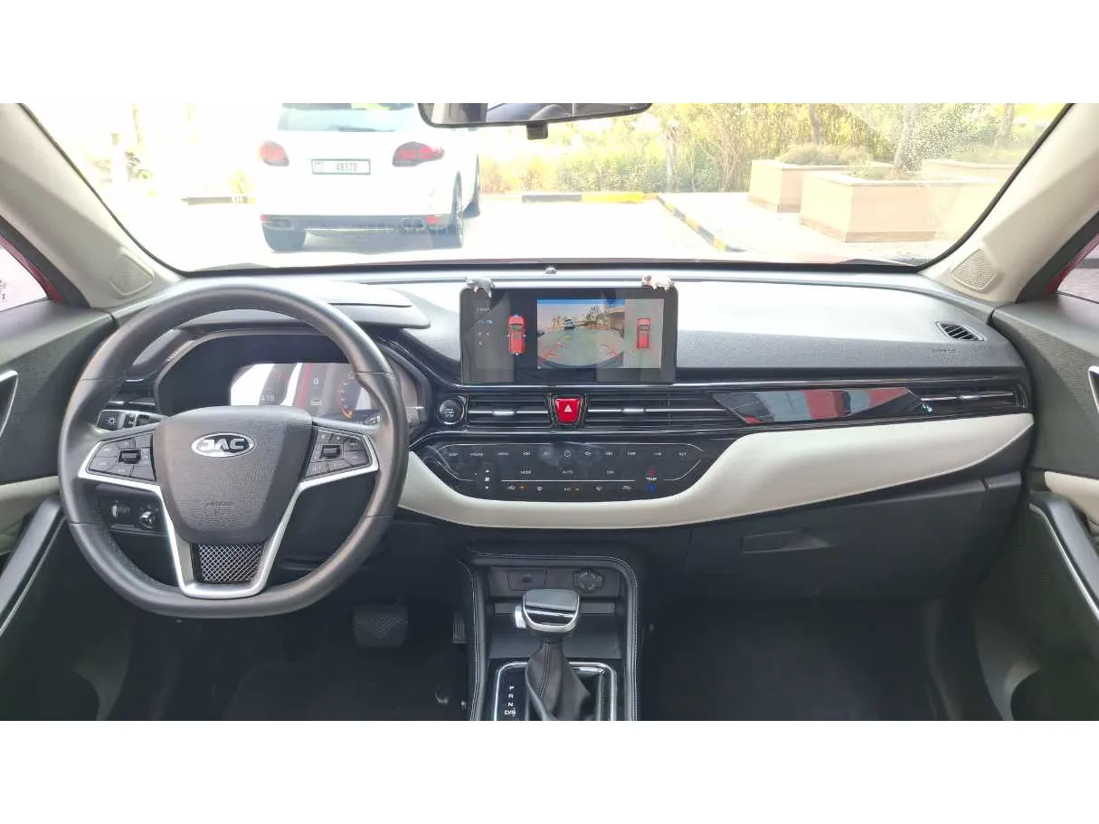 Car image 14