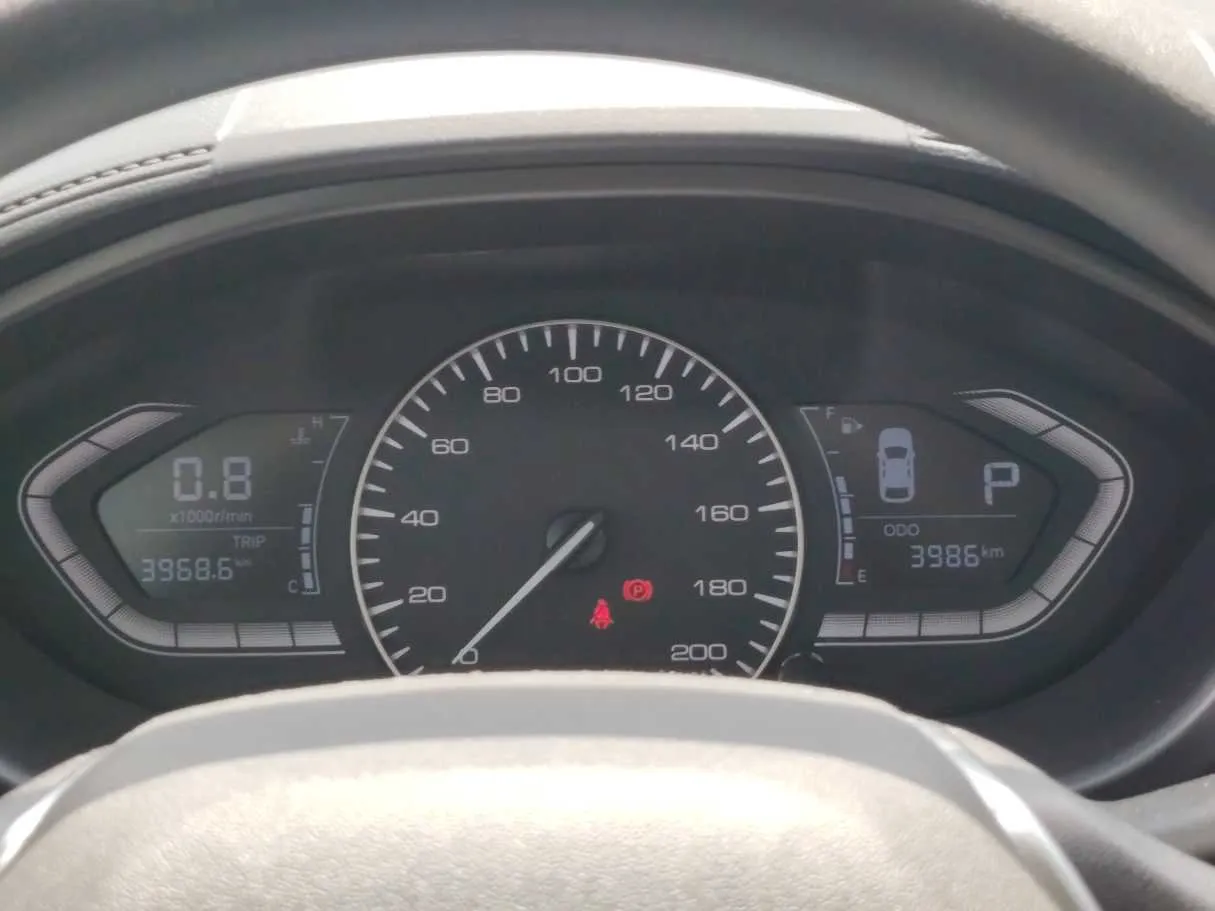 Car image 24