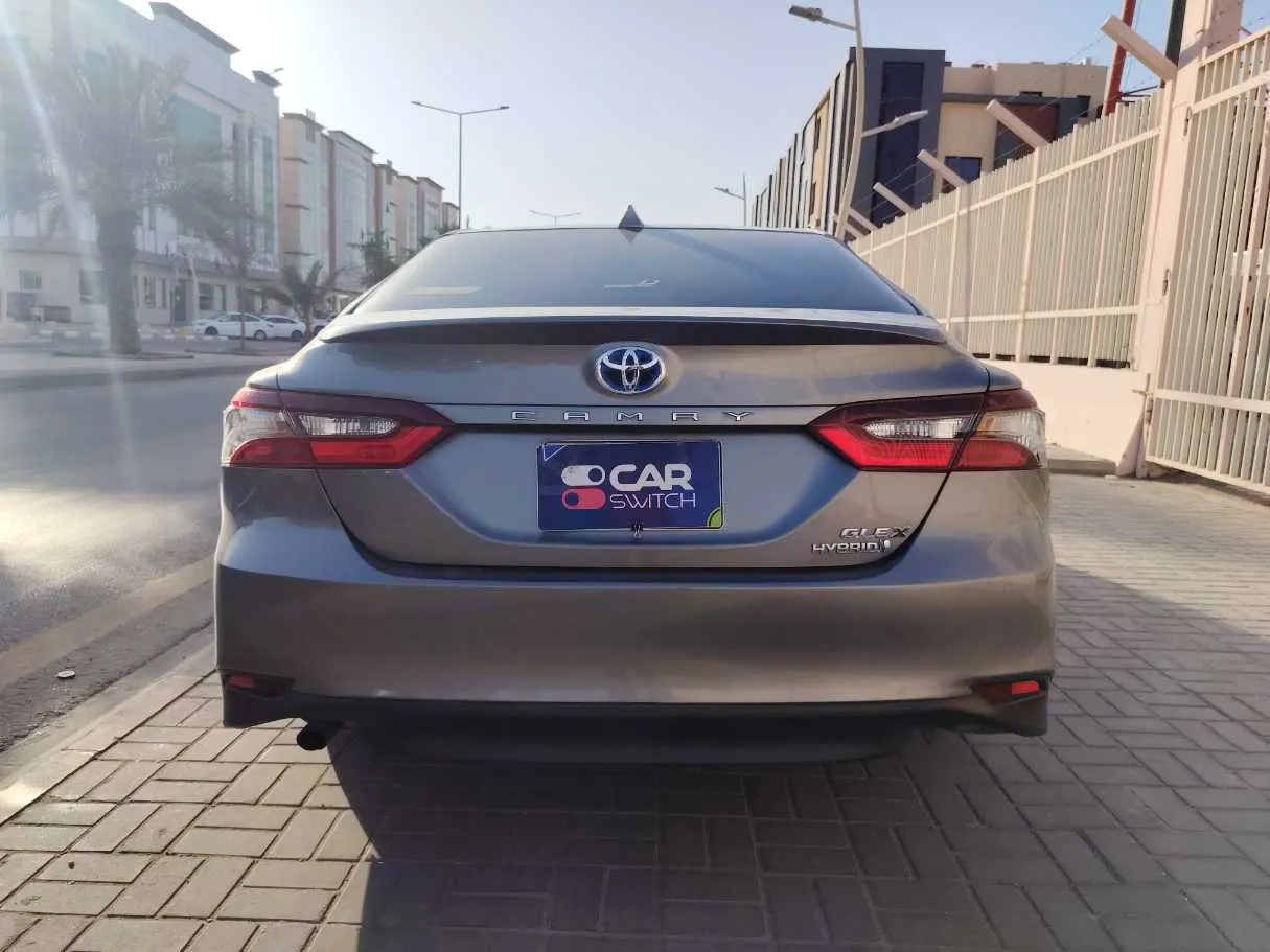 Car image 6