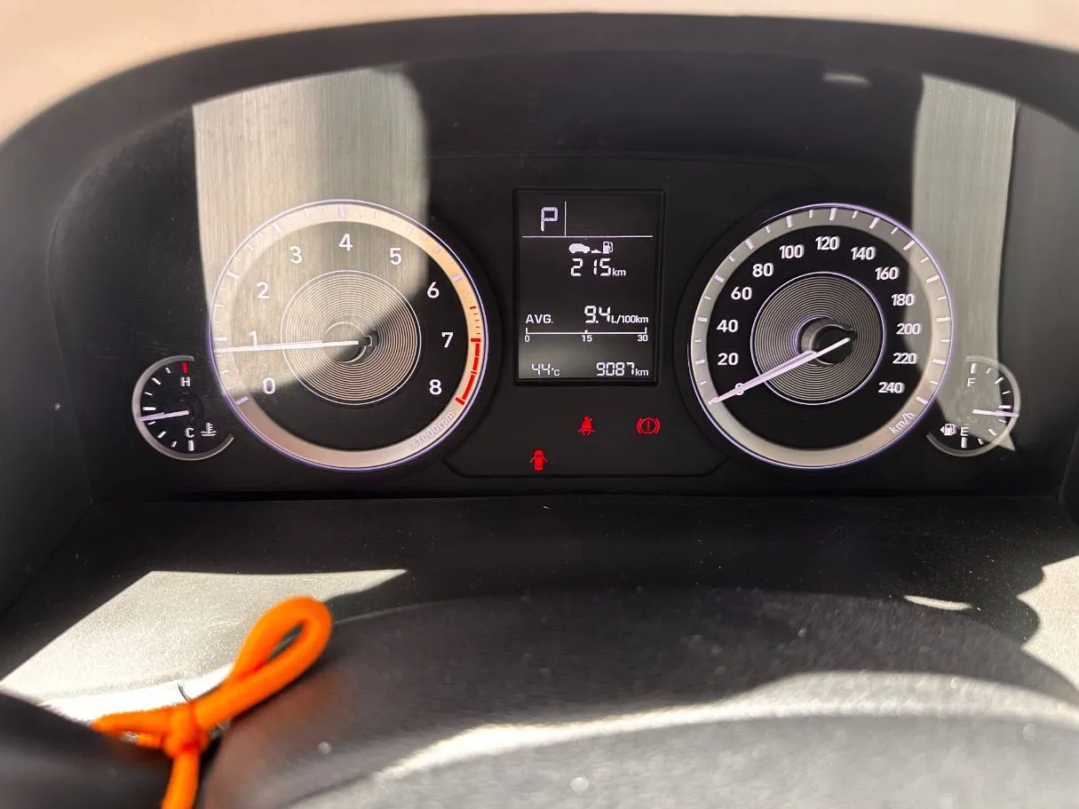 Car image 21