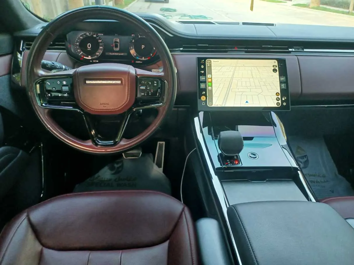 Car image 16