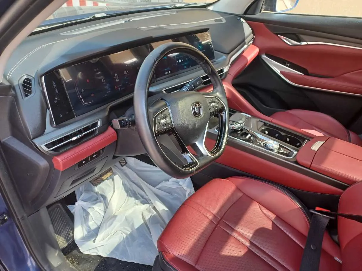 Car image 11