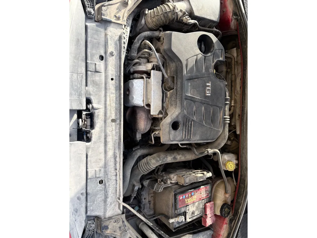 Car image 25